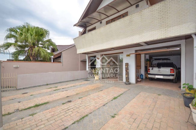Foto do imóvel: Casa com 4 Quartos à Venda,  em Pinheirinho - Curitiba