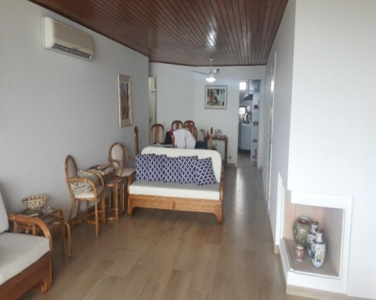 Imagem Apartamento com 4 Quartos à Venda, 160 m² em Morro Sorocotuba - Guarujá