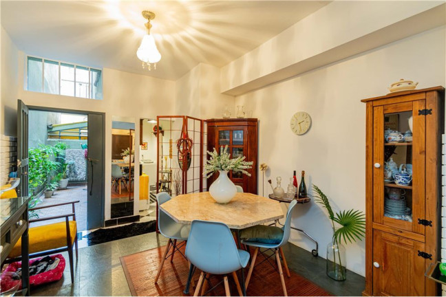 Imagem Apartamento com 2 Quartos à Venda, 110 m² em Independência - Porto Alegre