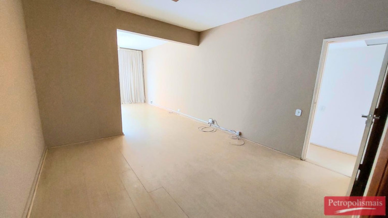 Imagem Apartamento com 3 Quartos à Venda, 2 m² em Centro - Petrópolis