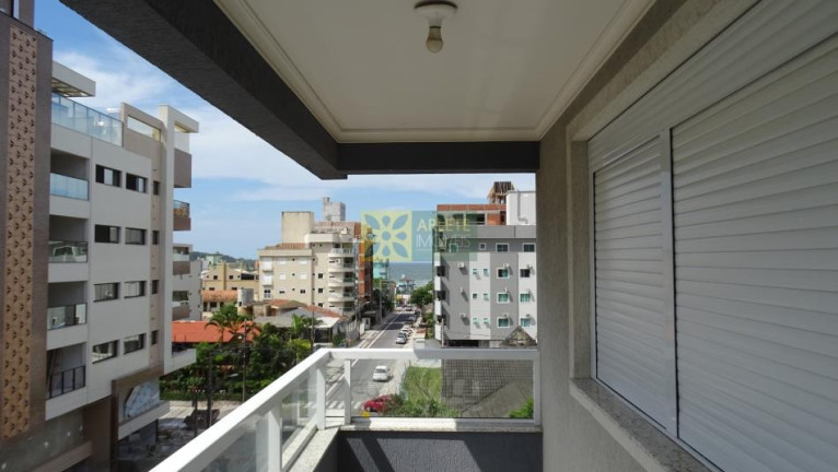 Imagem Apartamento com 3 Quartos para Alugar ou Temporada, 100 m² em Bombas - Bombinhas