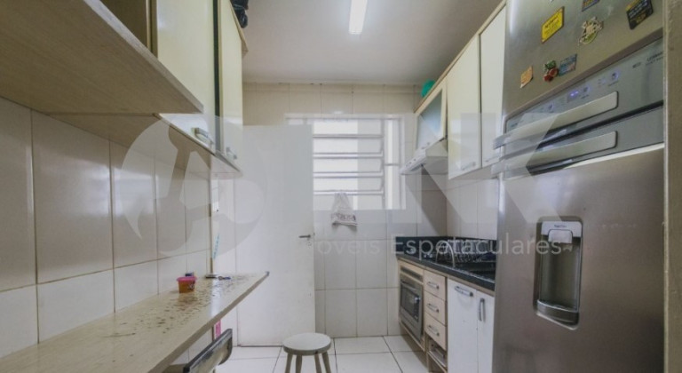 Apartamento com 2 Quartos à Venda, 57 m² em Vila Ipiranga - Porto Alegre