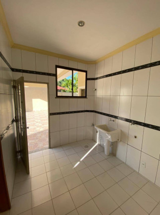Imagem Casa com 4 Quartos para Alugar, 800 m² em Ponta Negra - Manaus