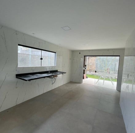 Foto do imóvel: Casa com 4 Quartos à Venda, 240 m² em Catu De Abrantes (abrantes) - Camaçari
