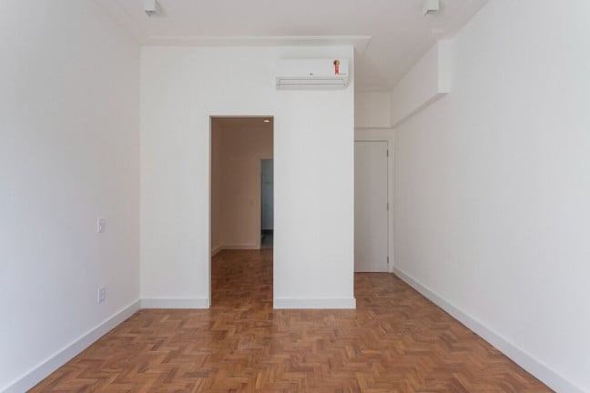 Imagem Apartamento com 3 Quartos à Venda, 225 m² em Jardins - São Paulo