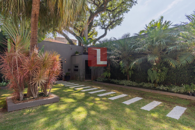 Casa com 5 Quartos à Venda, 720 m² em Pacaembu - São Paulo