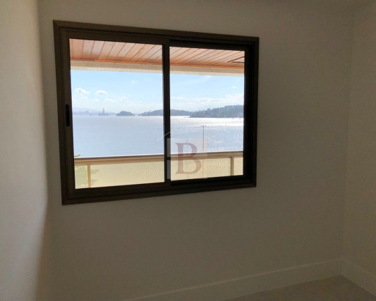 Imagem Apartamento com 5 Quartos à Venda, 174 m² em Charitas - Niterói