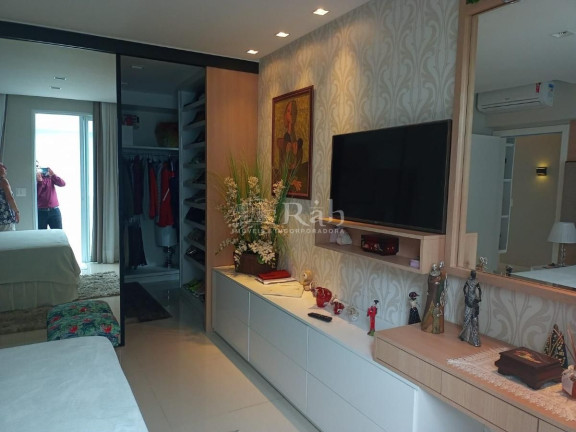Imagem Apartamento com 3 Quartos à Venda, 165 m² em Centro - Balneário Camboriú