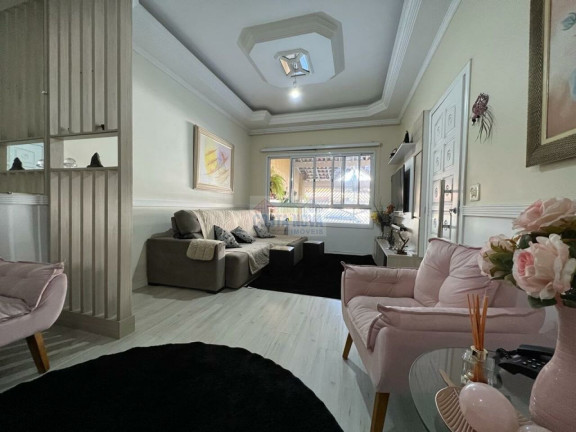 Imagem Casa com 3 Quartos à Venda, 205 m² em Guilhermina - Praia Grande