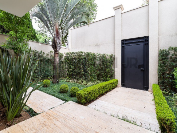 Imagem Casa com 3 Quartos à Venda, 600 m² em Vila Nova Conceição - São Paulo