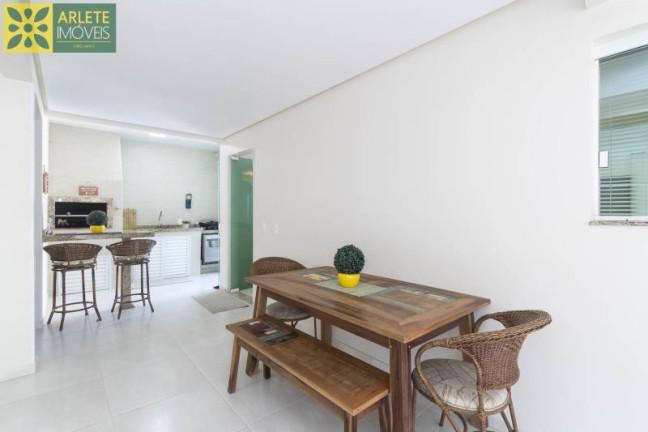 Imagem Casa com 3 Quartos para Alugar ou Temporada, 150 m² em Centro - Bombinhas