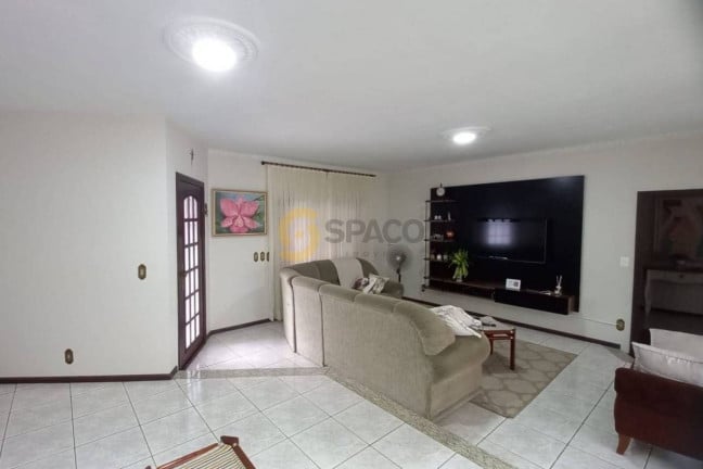 Imagem Casa com 3 Quartos à Venda, 228 m² em Ilha Da Figueira - Jaraguá Do Sul