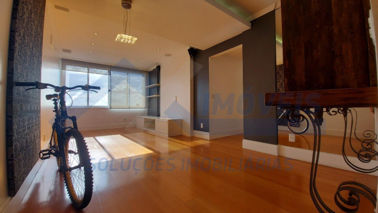 Apartamento com 3 Quartos à Venda, 109 m² em Floresta - Porto Alegre