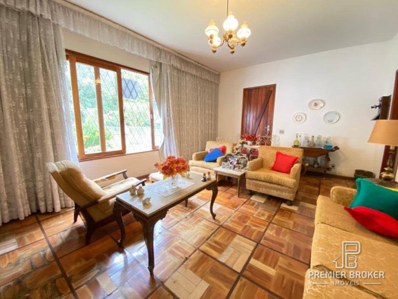Imagem Casa com 3 Quartos à Venda, 200 m² em Alto - Teresópolis