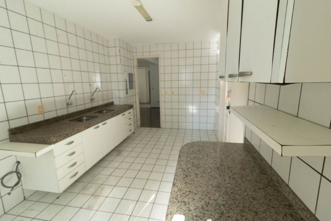 Imagem Apartamento com 3 Quartos à Venda, 138 m² em Montese - Fortaleza