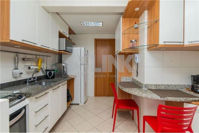 Imagem Apartamento com 2 Quartos à Venda, 84 m² em Floresta - Porto Alegre