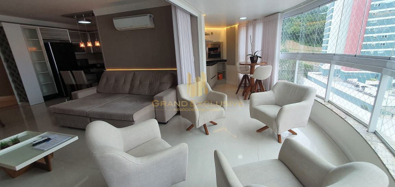 Imagem Apartamento com 3 Quartos à Venda, 110 m² em Centro - Balneário Camboriú