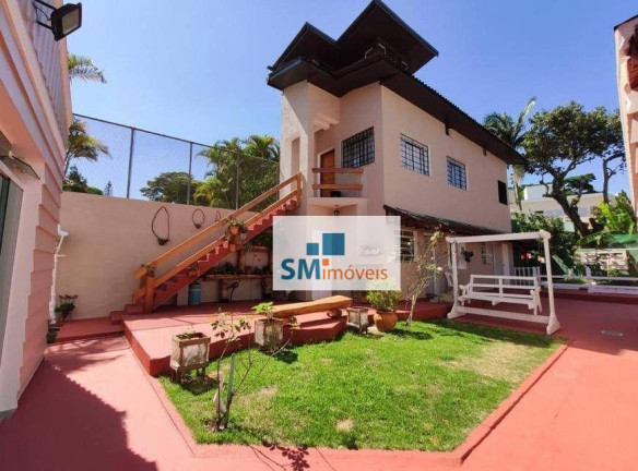 Casa com 5 Quartos à Venda, 450 m² em Interlagos - São Paulo