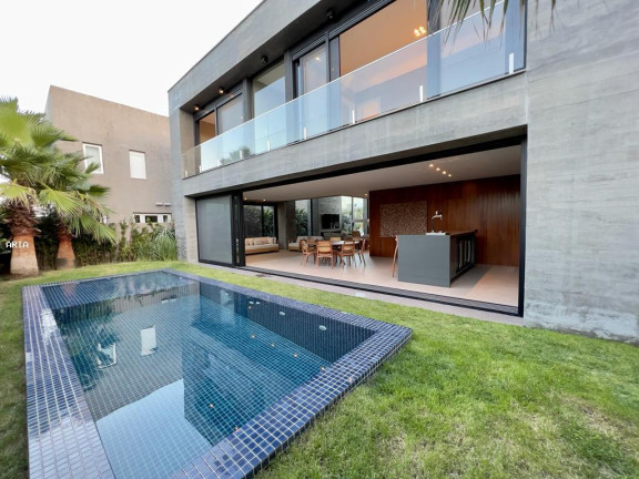Imagem Casa com 5 Quartos à Venda, 430 m² em Centro - Xangri-lá