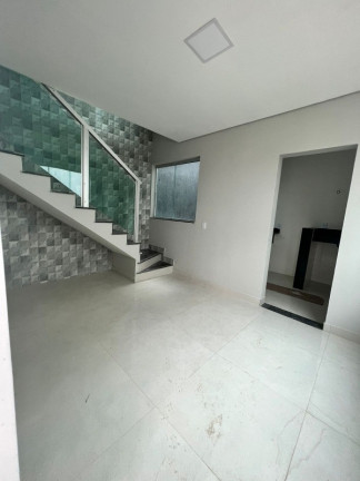 Imagem Casa com 2 Quartos à Venda, 150 m² em São João - Betim
