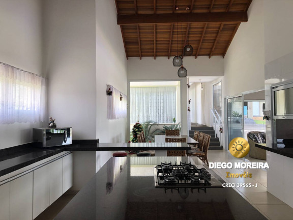Imagem Casa com 8 Quartos à Venda, 2.370 m² em Tanque - Atibaia