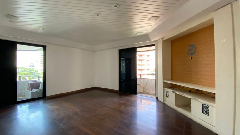 Apartamento com 5 Quartos à Venda, 601 m² em Vila Uberabinha - São Paulo