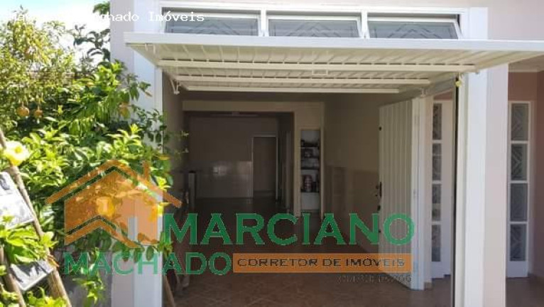 Imagem Casa com 4 Quartos à Venda, 263 m² em Praia Comprida - São José