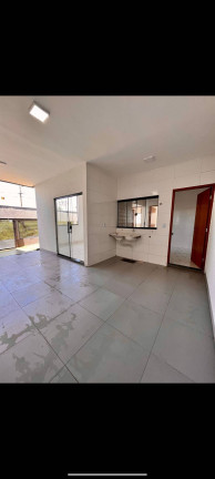 Imagem Casa com 2 Quartos à Venda, 68 m² em Goiânia