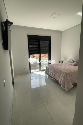 Imagem Imóvel com 3 Quartos à Venda, 263 m² em Condomínio Parque Olívio Franceschini - Hortolândia