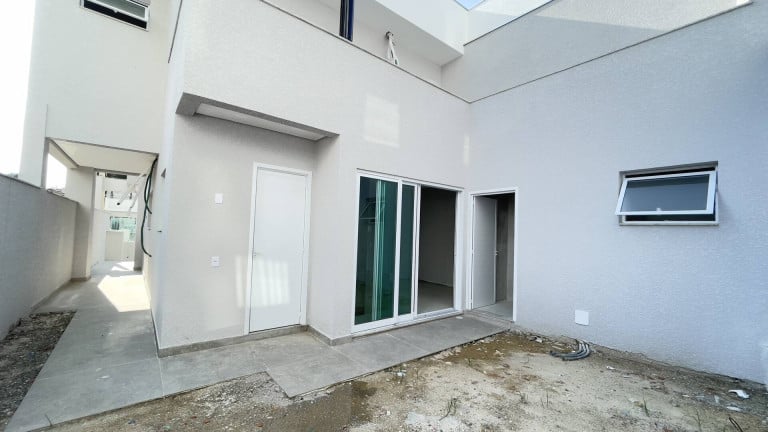 Imagem Casa com 3 Quartos à Venda, 180 m² em Centro - Barra Velha