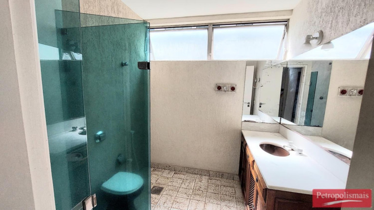 Imagem Apartamento com 3 Quartos à Venda, 2 m² em Centro - Petrópolis