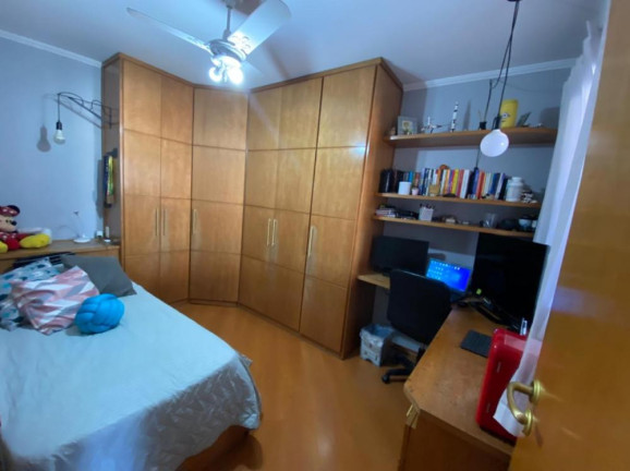 Imagem Casa com 7 Quartos à Venda, 450 m² em Jardim Iva - São Paulo