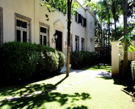 Casa com 4 Quartos à Venda, 1.100 m² em Jardim Europa - São Paulo