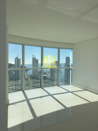 Imagem Apartamento com 3 Quartos à Venda, 169 m² em Centro - Balneário Camboriú