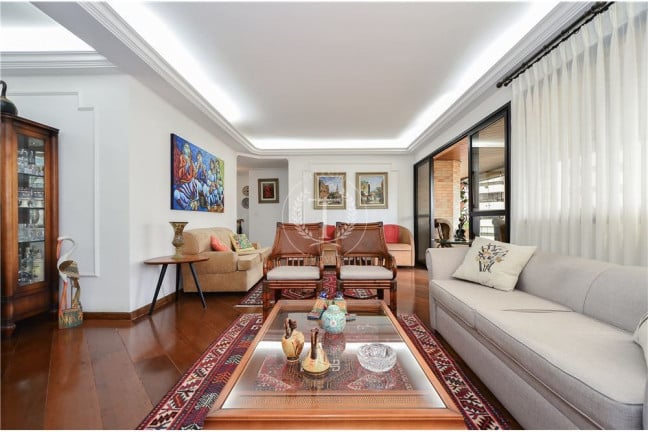 Imagem Apartamento com 4 Quartos à Venda, 221 m² em São Paulo