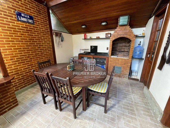 Imagem Casa com 5 Quartos à Venda, 268 m² em Granja Guarani - Teresópolis