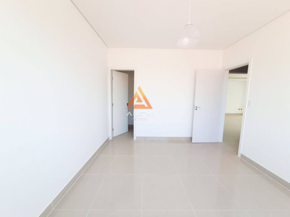 Imagem Casa de Condomínio com 4 Quartos à Venda, 500 m²