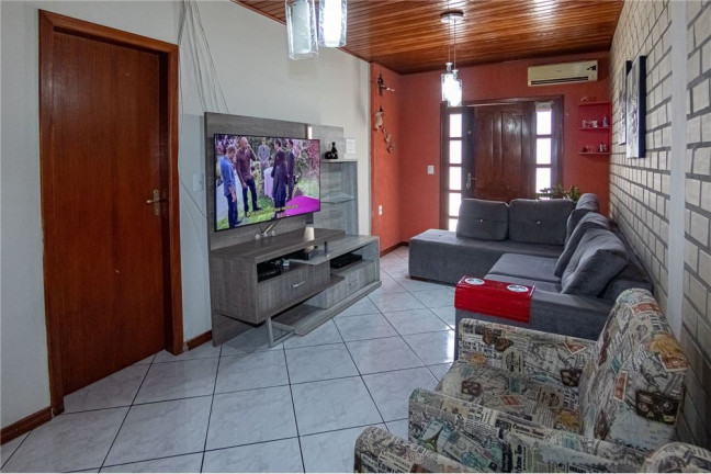 Imagem Casa com 2 Quartos à Venda, 94 m² em Sarandi - Porto Alegre