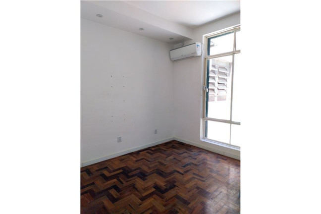 Apartamento com 2 Quartos à Venda, 66 m² em Floresta - Porto Alegre
