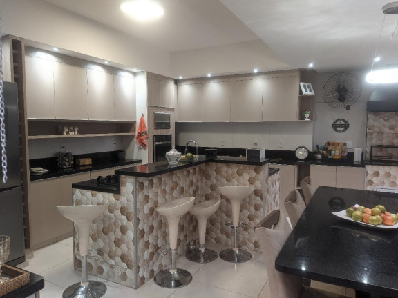 Imagem Casa com 4 Quartos à Venda, 270 m² em Palmital - Marília