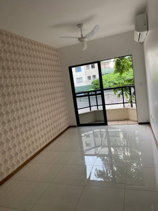 Imagem Apartamento com 2 Quartos à Venda, 71 m² em Balneário Camboriú
