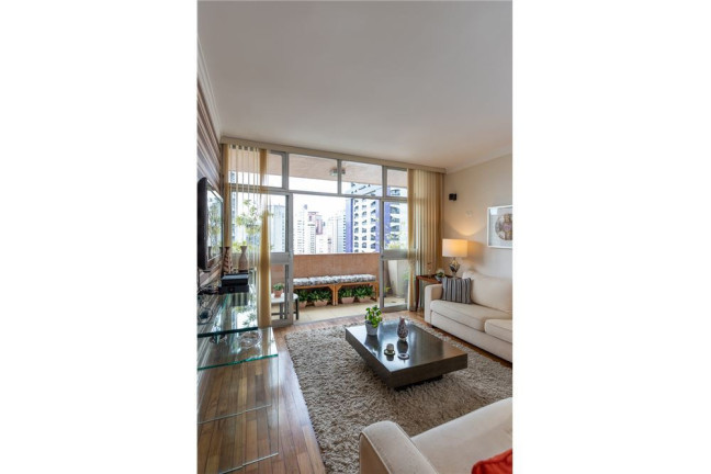 Imagem Apartamento com 3 Quartos à Venda, 180 m² em Itaim Bibi - São Paulo