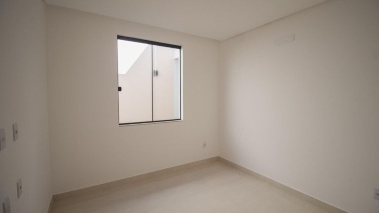 Imagem Casa com 3 Quartos à Venda, 144 m² em Zona Rural - Caratinga