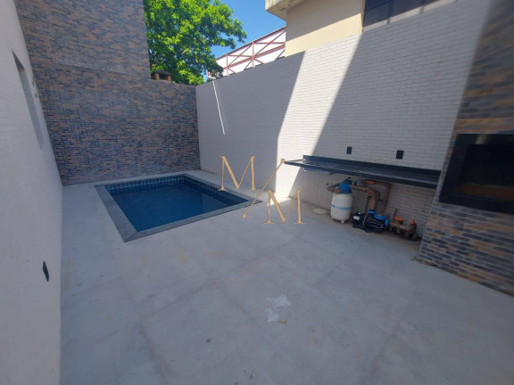 Imagem Casa com 3 Quartos à Venda, 140 m² em Boqueirão - Santos