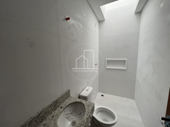 Imagem Casa com 2 Quartos à Venda, 85 m² em São João Do Rio Vermelho - Florianópolis