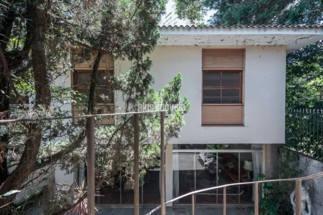 Casa com 3 Quartos à Venda, 330 m² em Granja Julieta - São Paulo