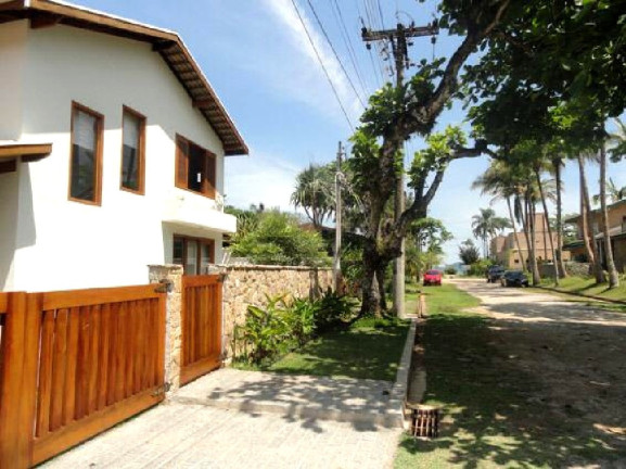 Imagem Casa de Condomínio com 4 Quartos para Temporada, 300 m² em Lázaro - Ubatuba