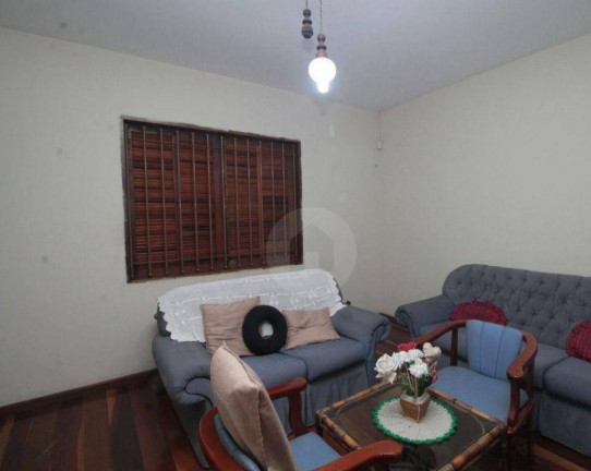 Imagem Casa com 3 Quartos à Venda, 295 m² em Santa Efigênia - Belo Horizonte