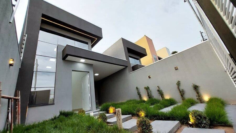 Imagem Casa com 3 Quartos à Venda, 180 m² em Jardim Shangri-la - Cuiabá