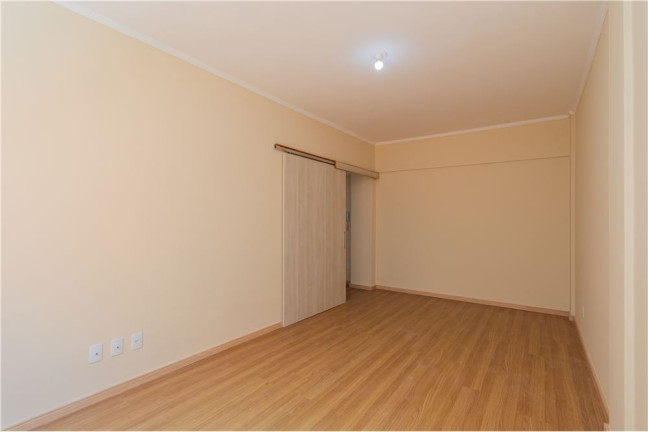 Apartamento com 1 Quarto à Venda, 54 m² em Floresta - Porto Alegre